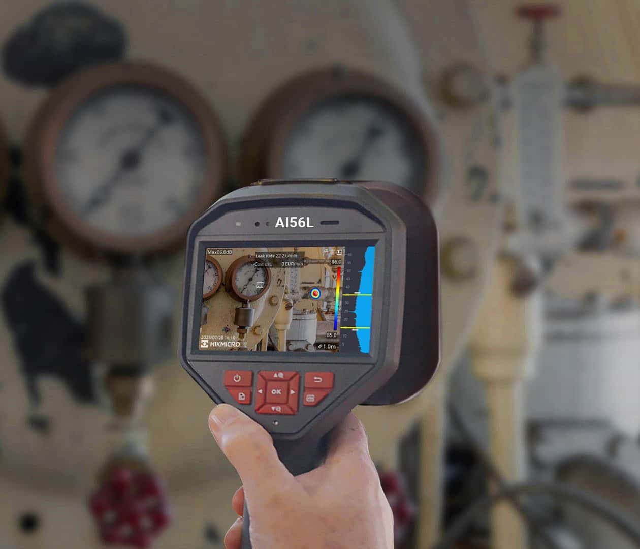 Cámara Acústica AI56 en uso durante una presentación industrial